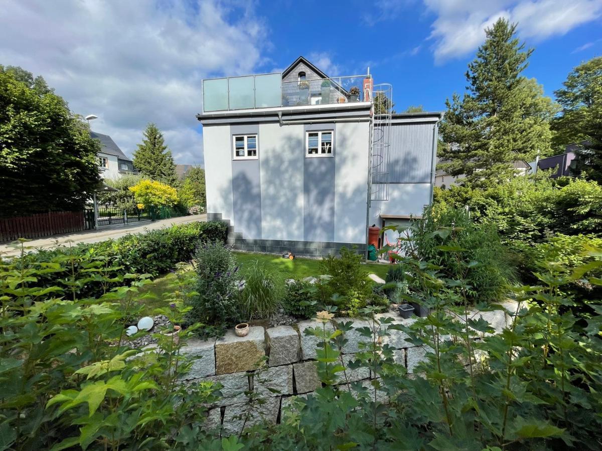 Ferienhaus Villa Adelsberg Mit Dachterrasse In Zentraler Lage Fuer Bis Zu 10 Personen 开姆尼茨 外观 照片