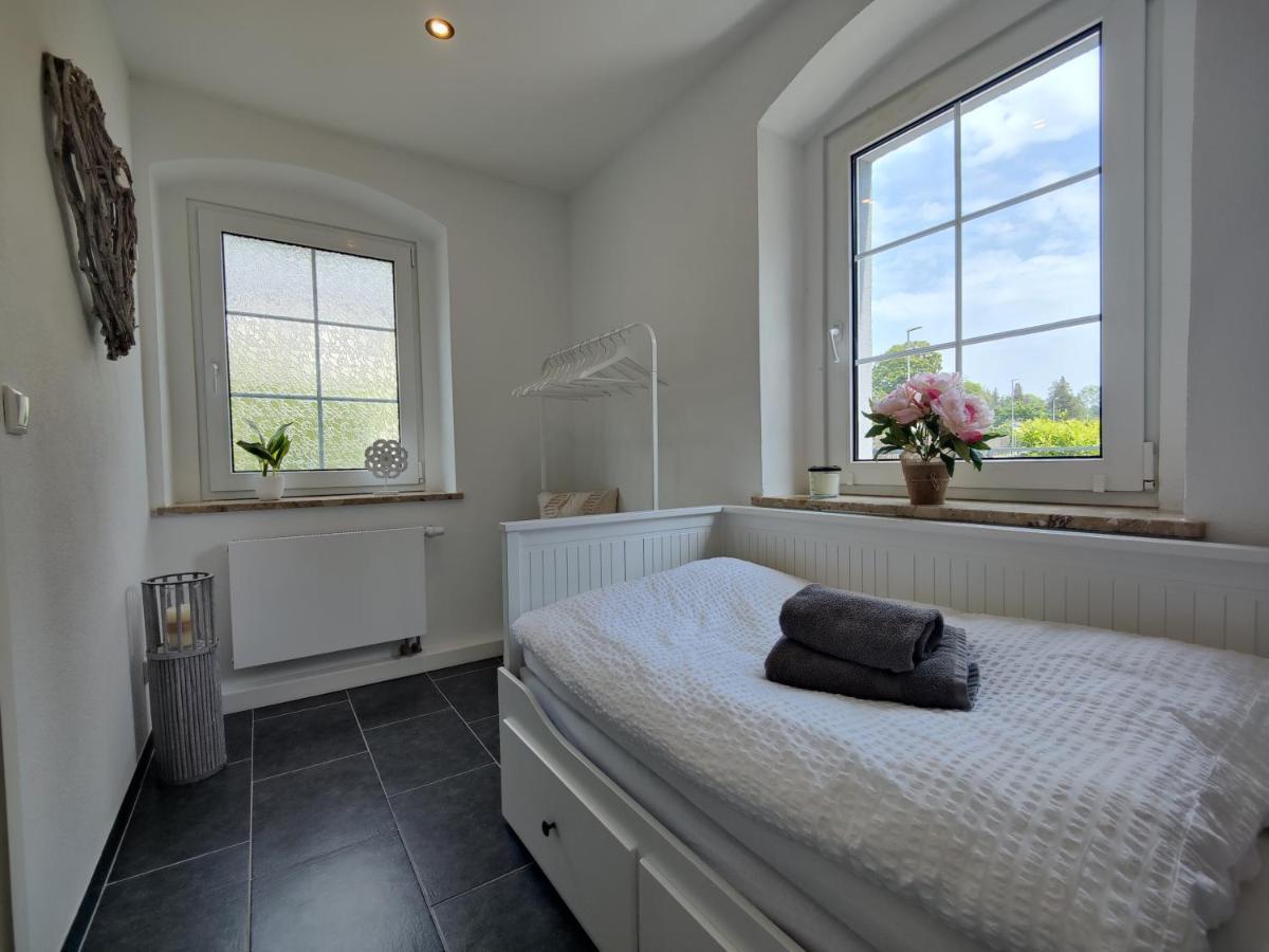 Ferienhaus Villa Adelsberg Mit Dachterrasse In Zentraler Lage Fuer Bis Zu 10 Personen 开姆尼茨 外观 照片